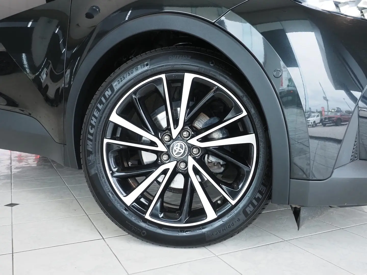 2024 Toyota C-HR Gallery Image 12