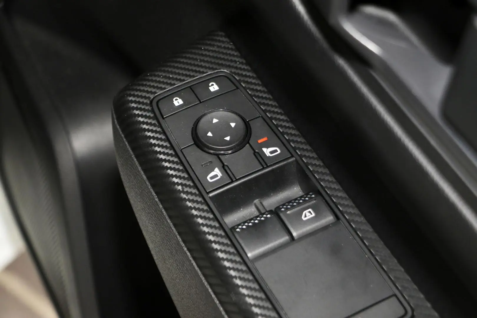 2025 Mitsubishi Triton Gallery Image 18