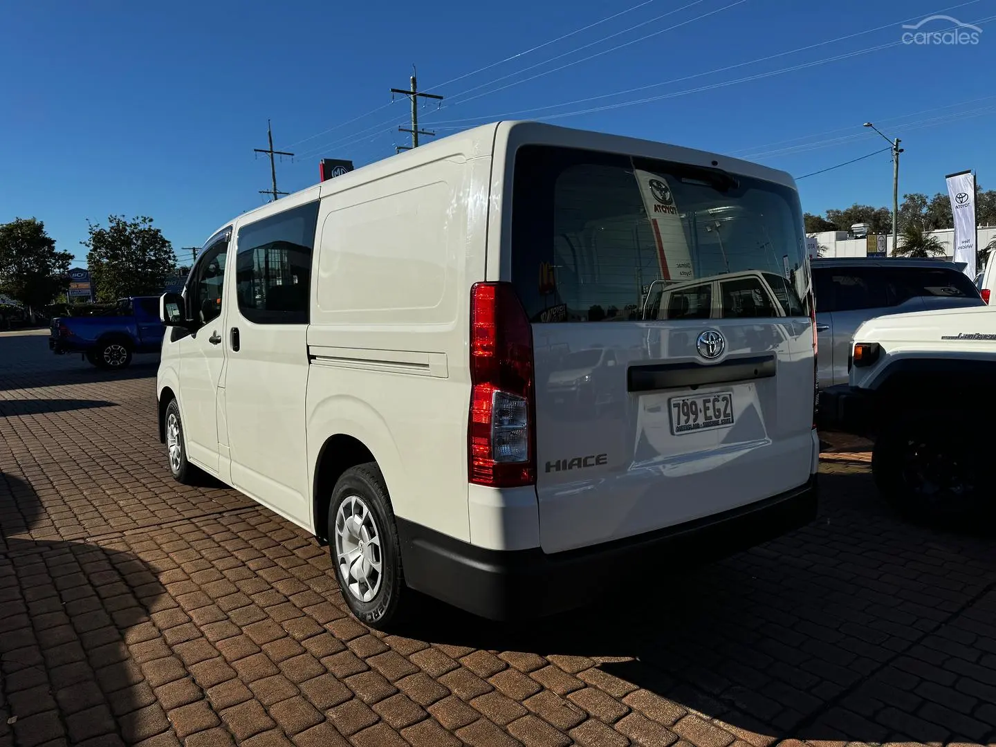 2022 Toyota Hiace Image 7