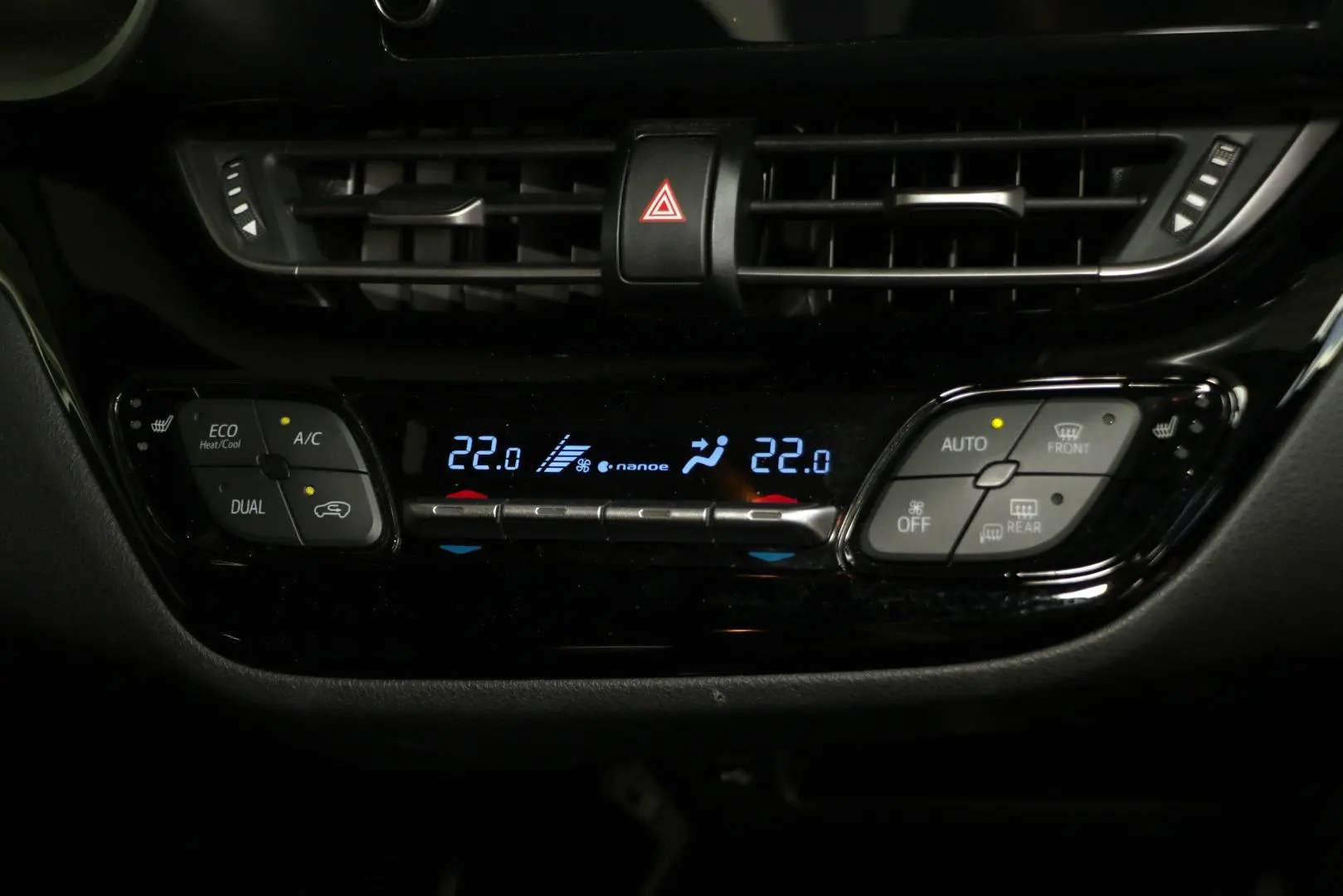 2023 Toyota C-HR Gallery Image 19