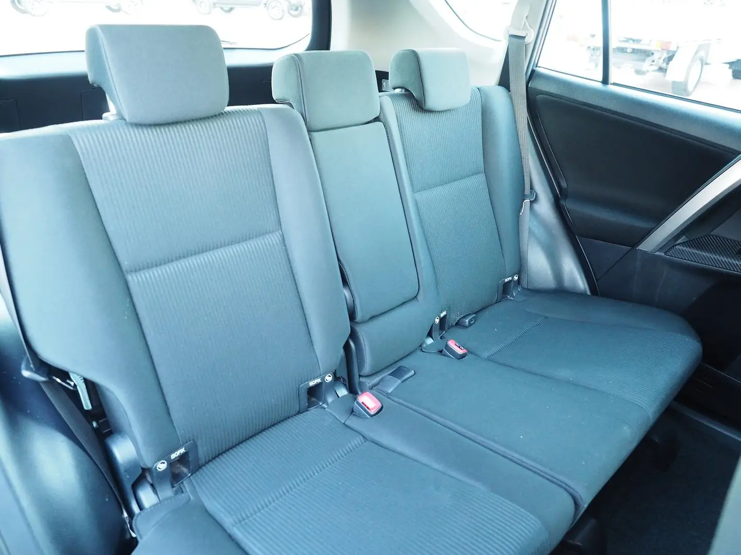2013 Toyota RAV4 Gallery Image 20