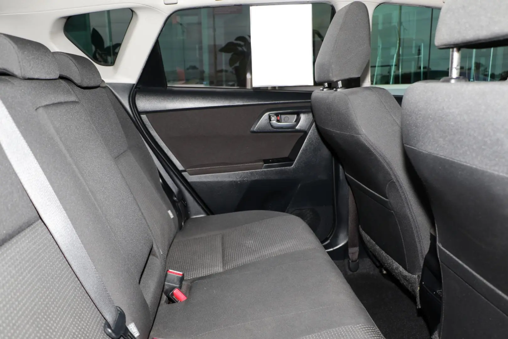 2018 Toyota Corolla Gallery Image 9