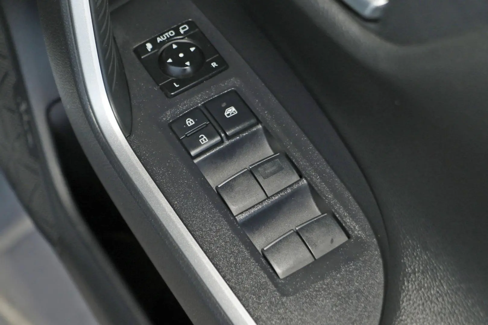 2024 Toyota RAV4 Gallery Image 19