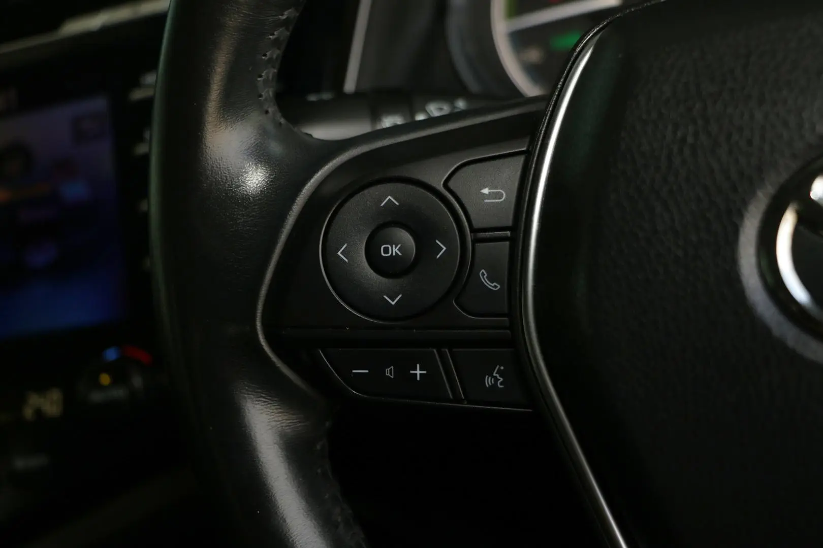 2020 Toyota Camry Gallery Image 16