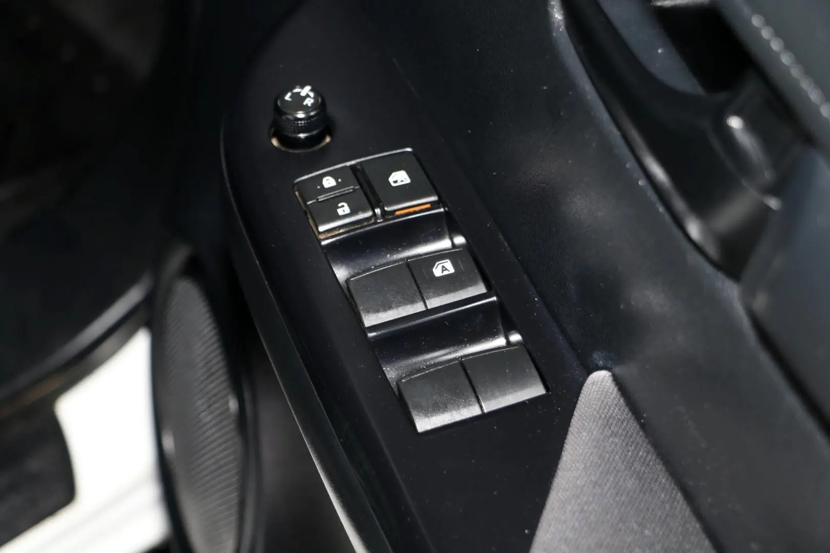 2019 Toyota Hilux Gallery Image 17