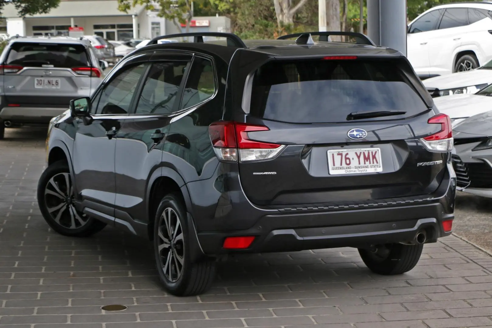 2018 Subaru Forester Gallery Image 2