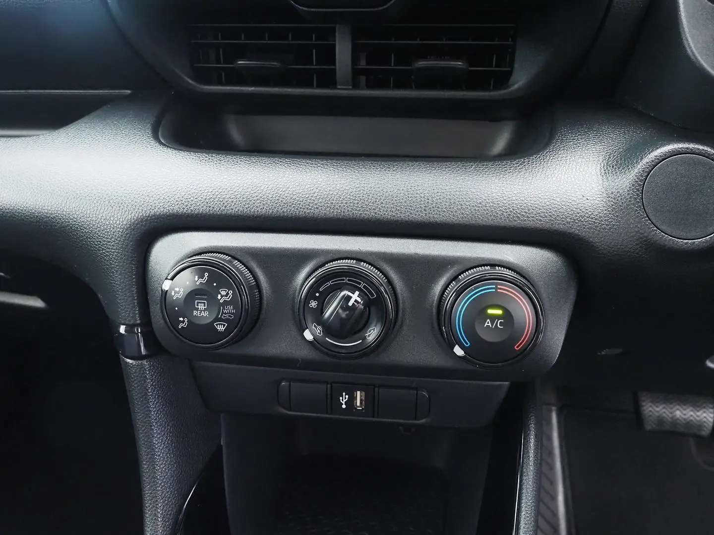 2023 Toyota Yaris Gallery Image 25