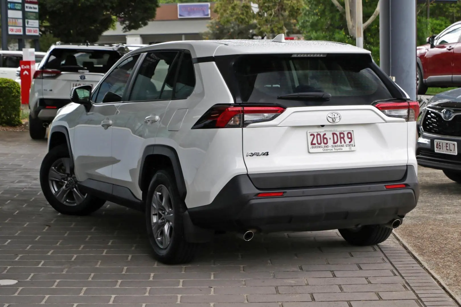 2022 Toyota RAV4 Image 4