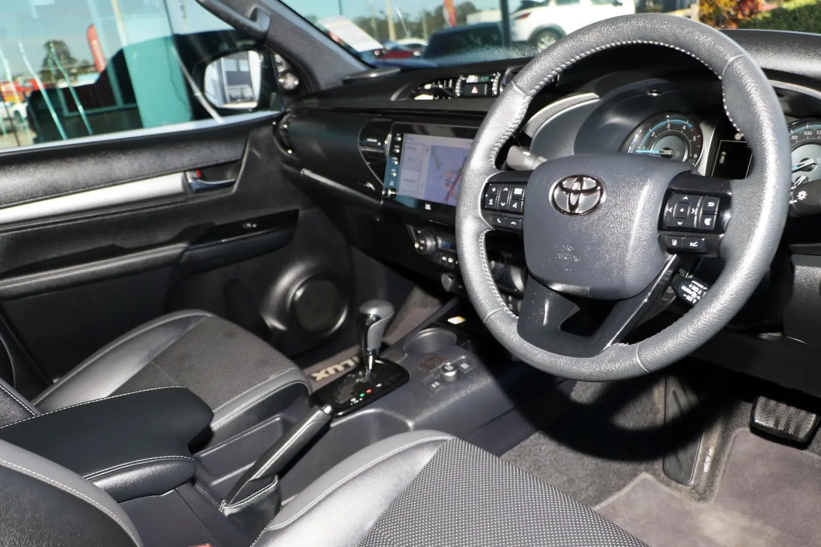2025 Toyota Hilux Gallery Image 7