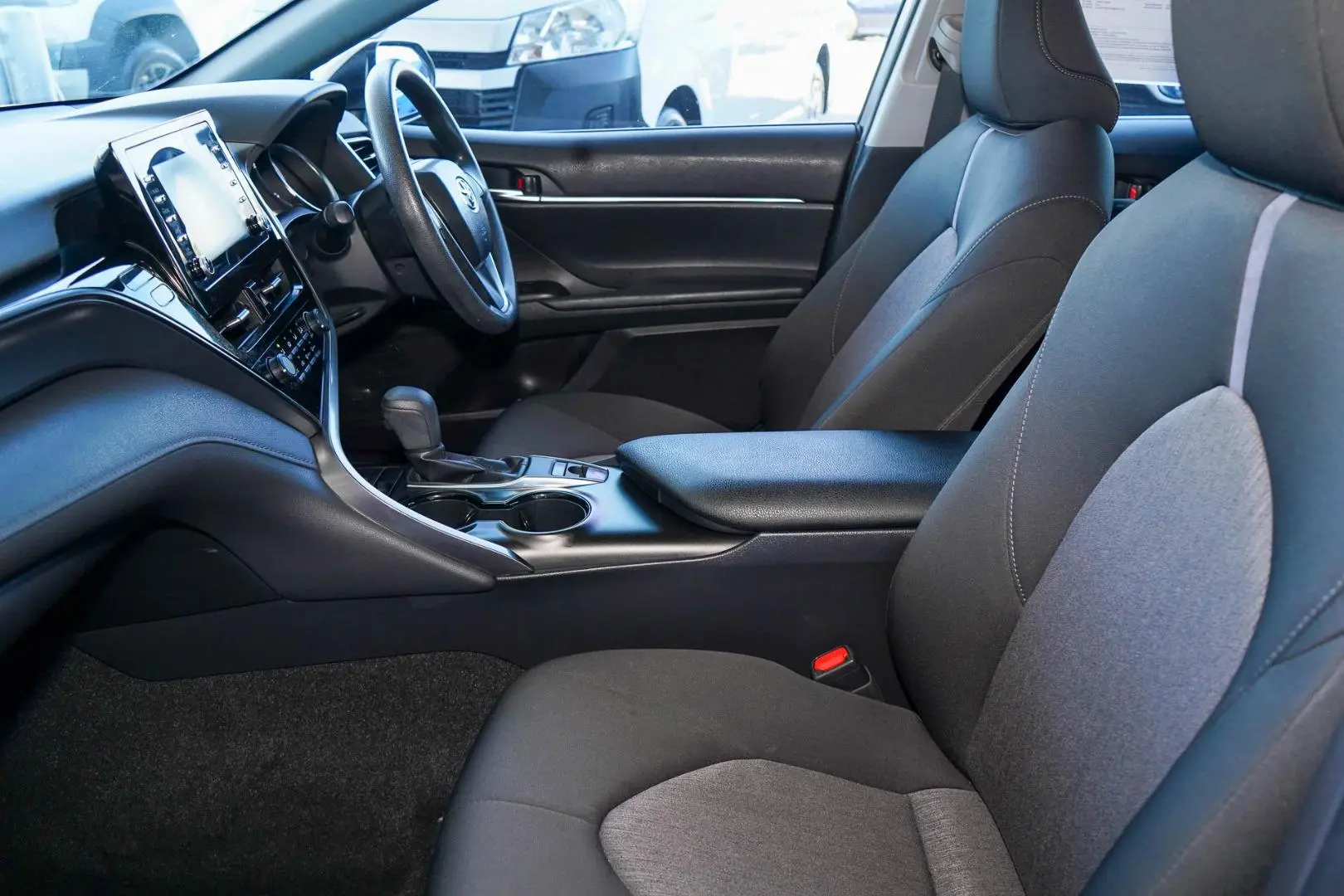 2022 Toyota Camry Gallery Image 9