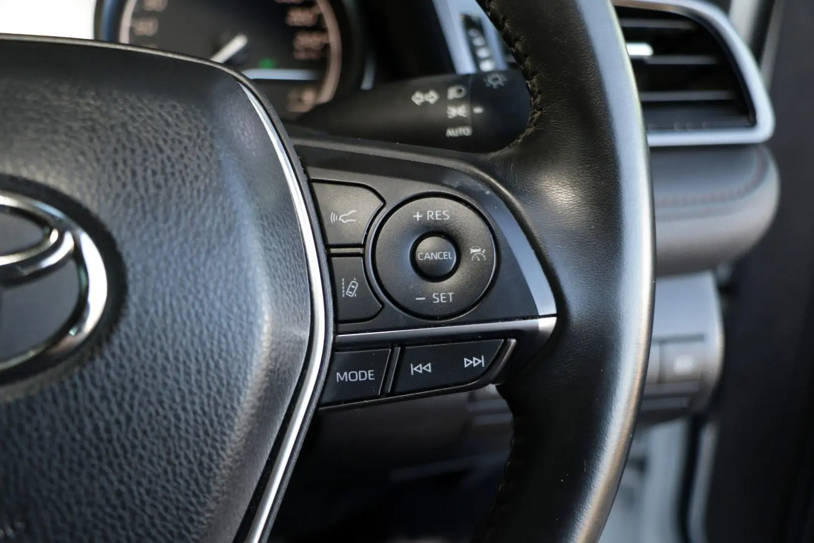 2019 Toyota Camry Gallery Image 21