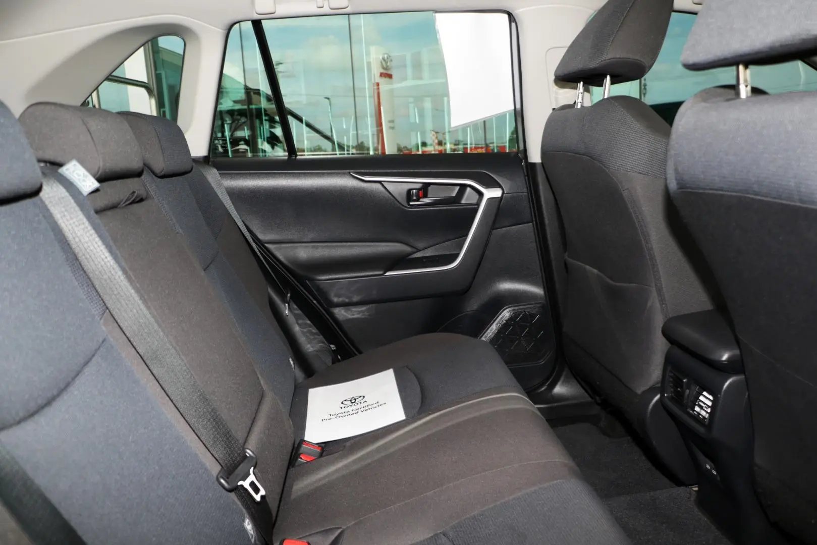 2024 Toyota RAV4 Gallery Image 9