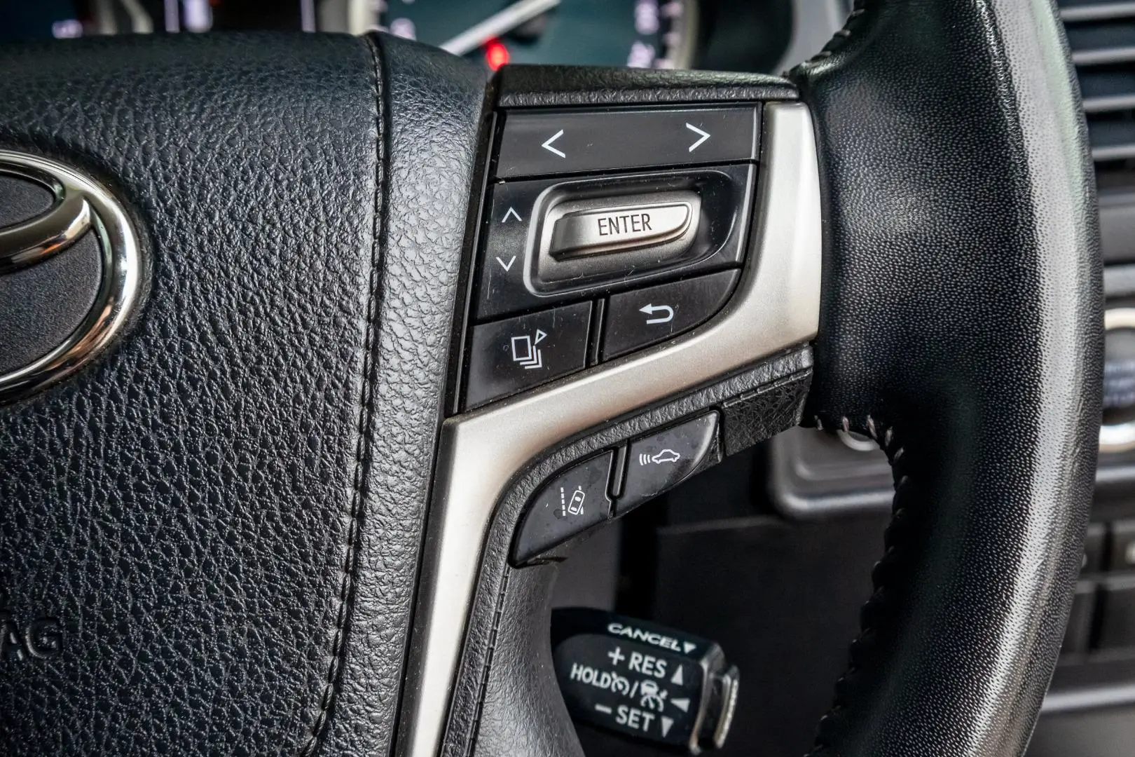 2023 Toyota Landcruiser Prado Gallery Image 19