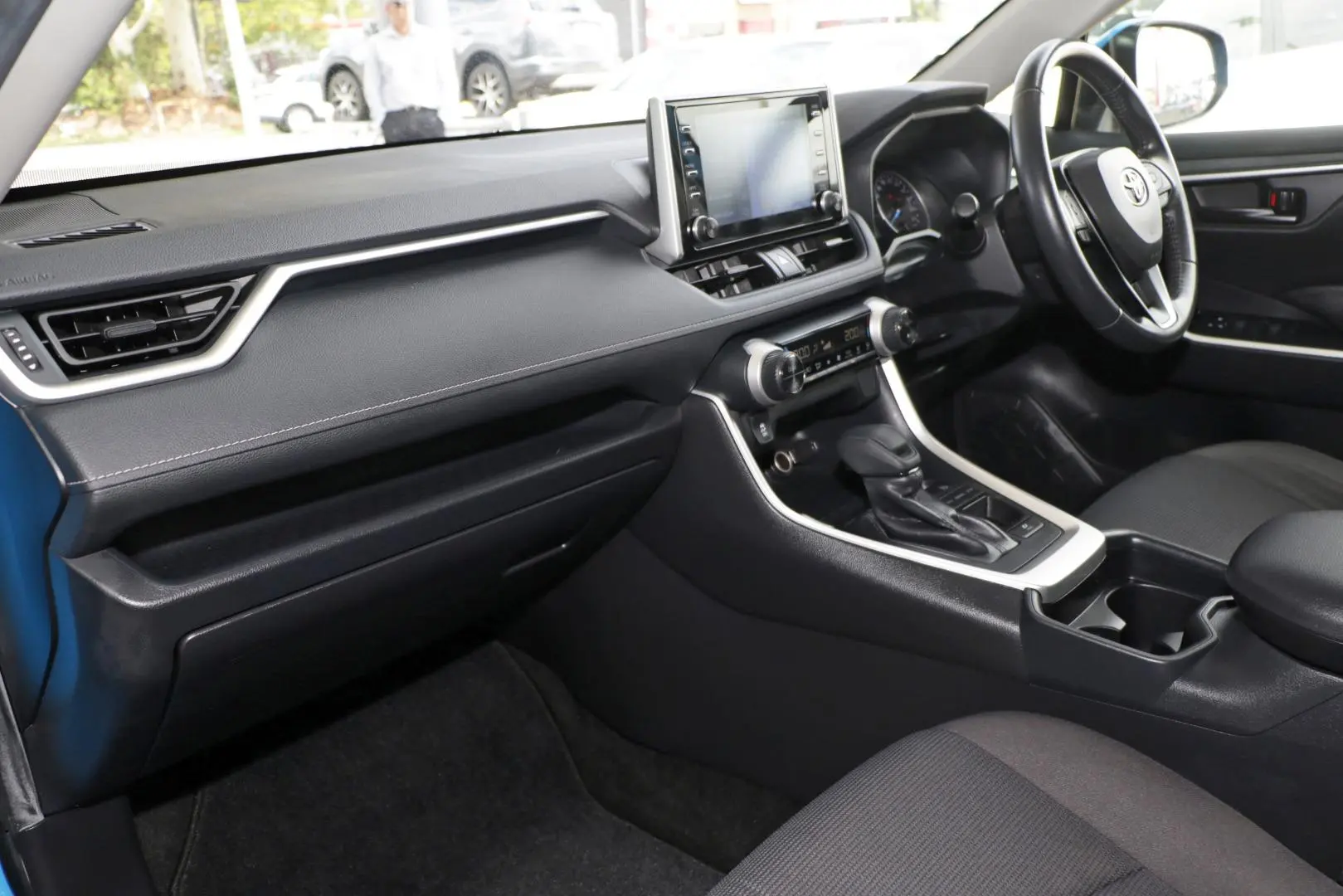 2021 Toyota RAV4 Gallery Image 7