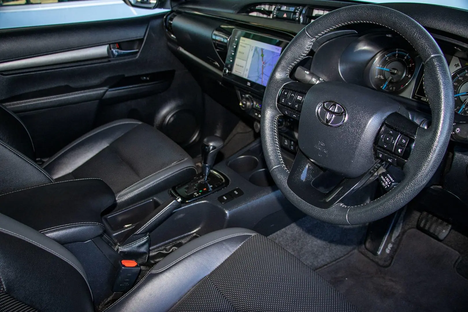 2022 Toyota Hilux Gallery Image 6