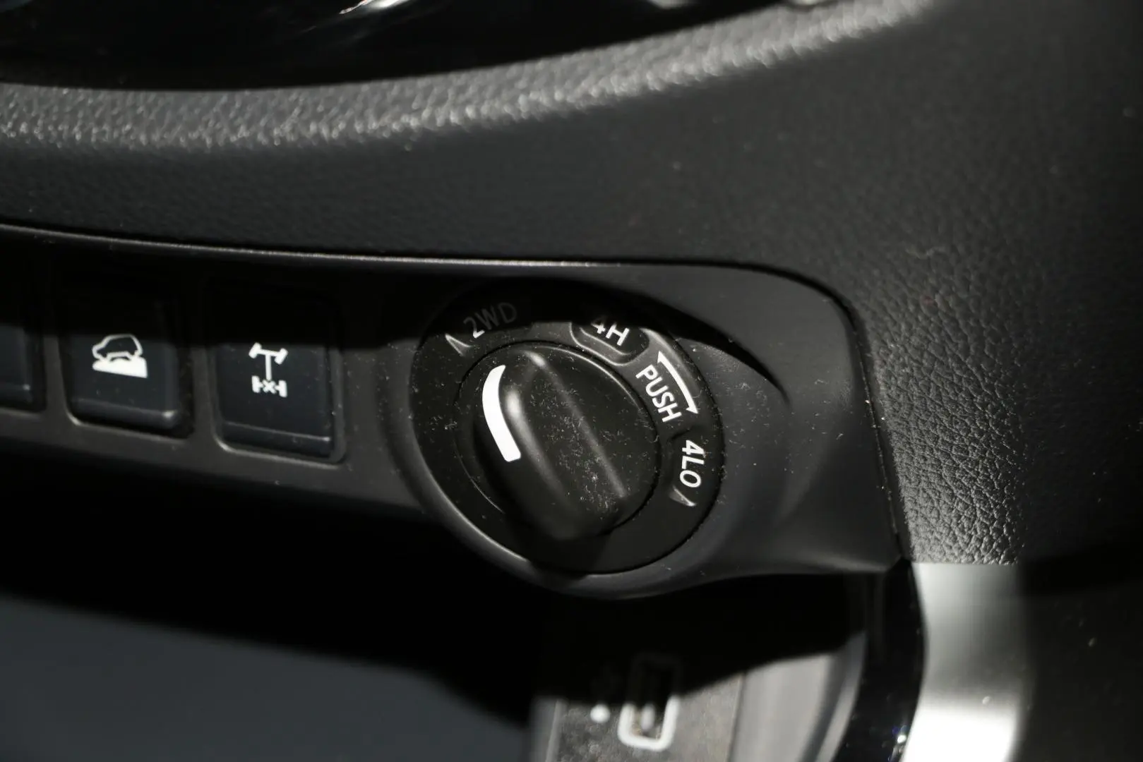 2024 Nissan Navara Gallery Image 12