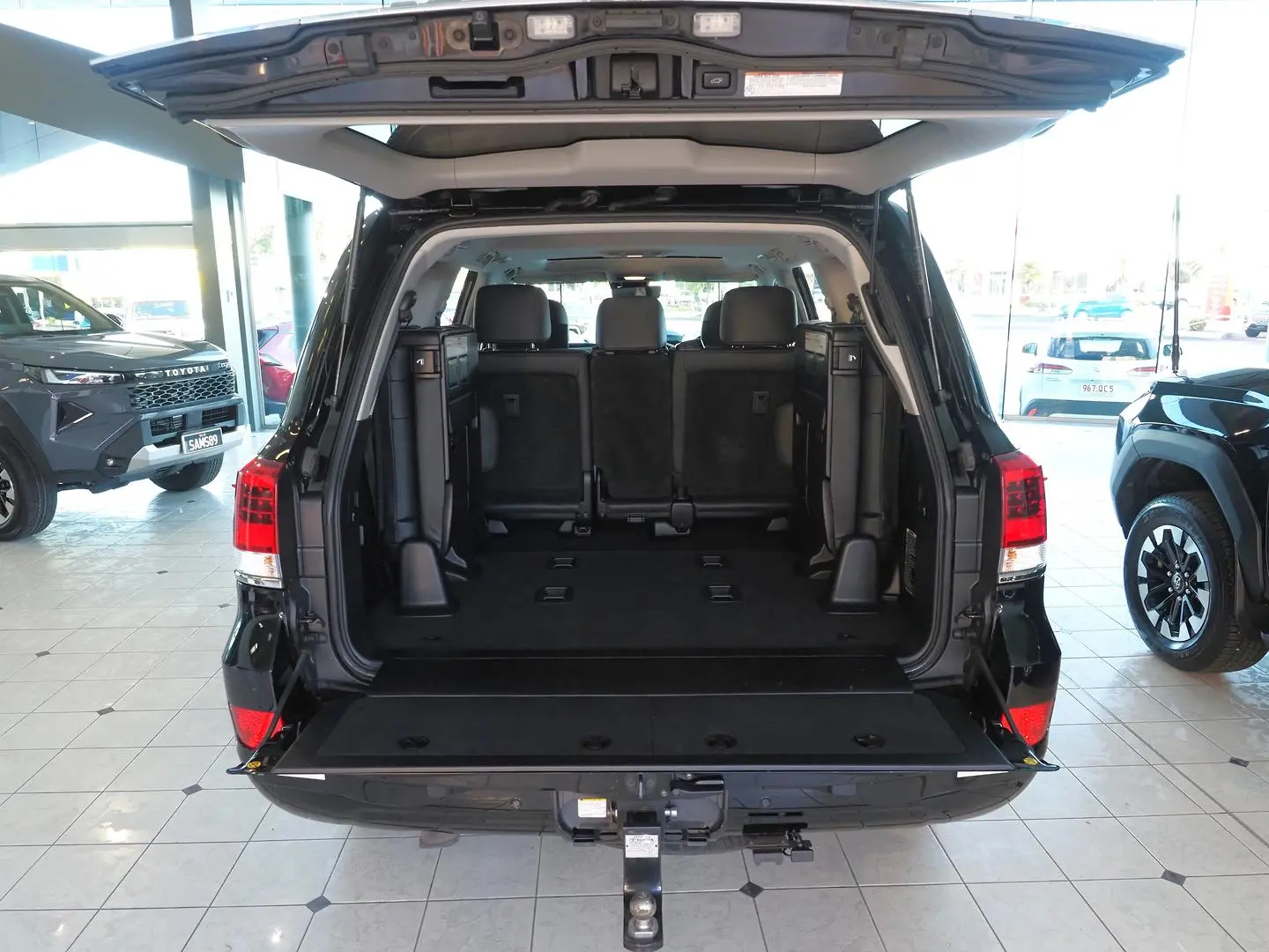 2021 Toyota Landcruiser Gallery Image 16