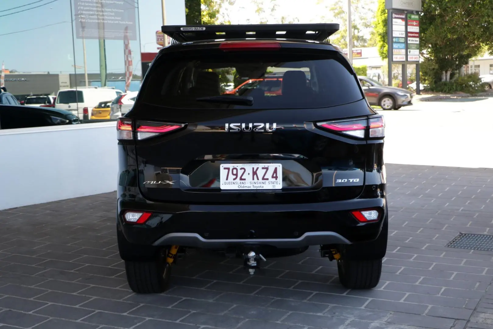 2022 Isuzu MU-X Image 4