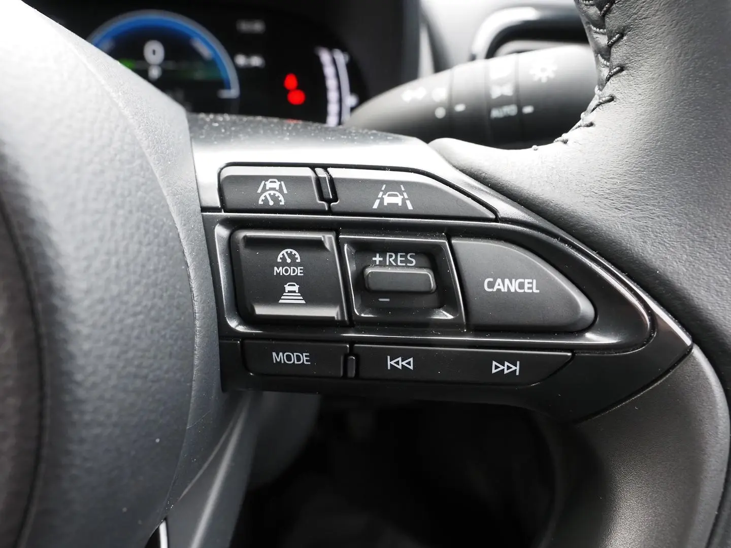 2024 Toyota Yaris Cross Gallery Image 32