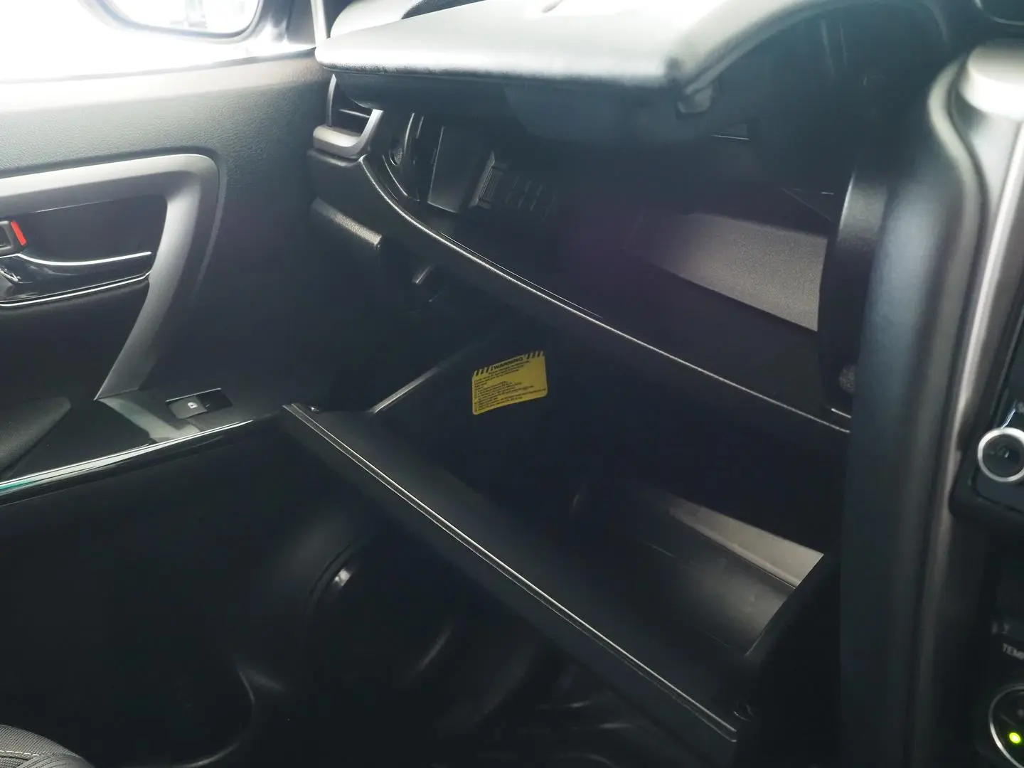 2022 Toyota Fortuner Gallery Image 28