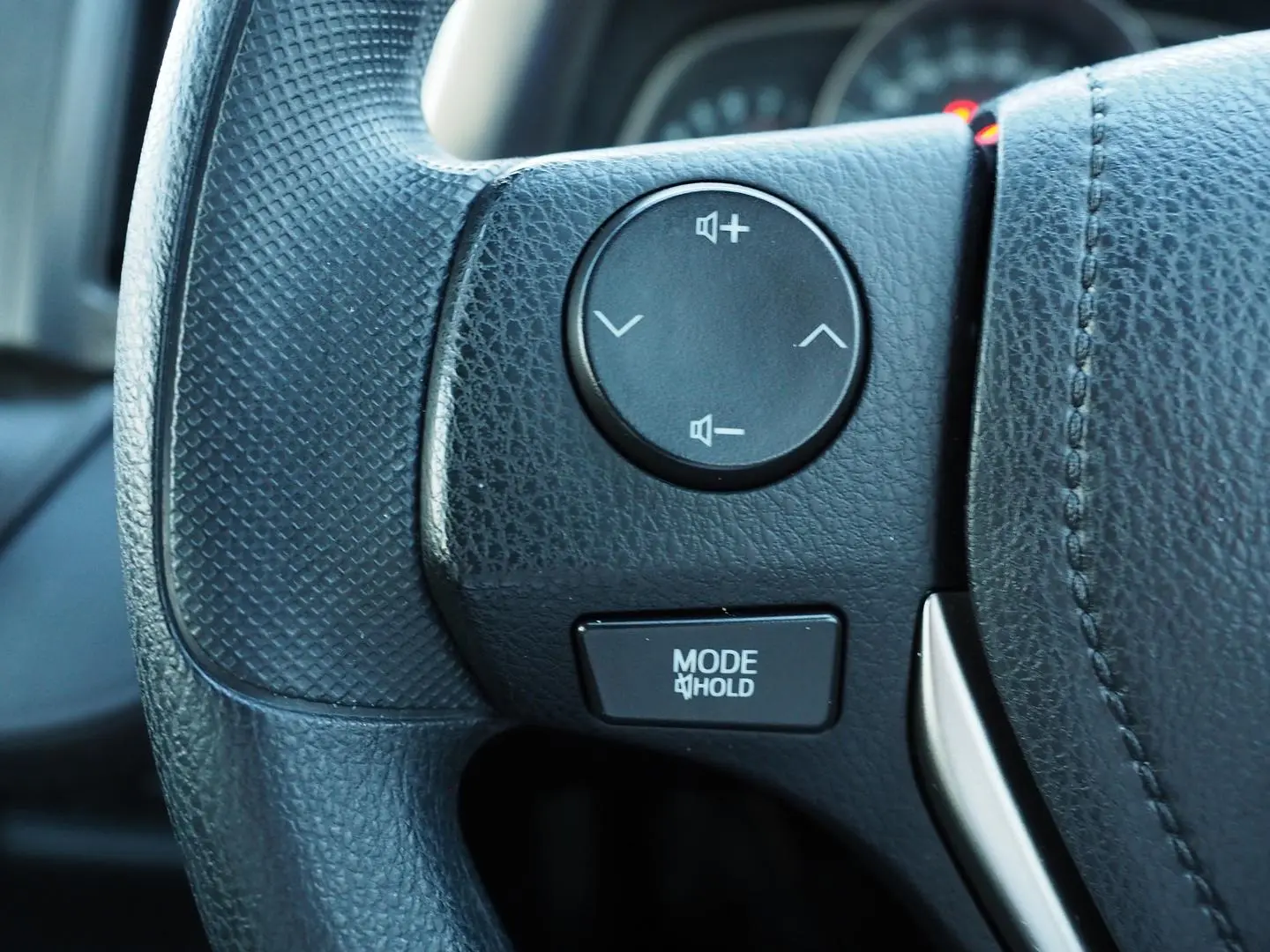 2013 Toyota RAV4 Gallery Image 34