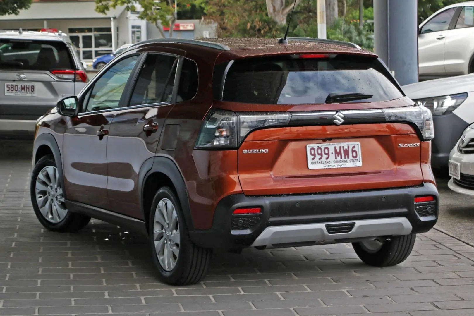 2023 Suzuki S-Cross Gallery Image 2