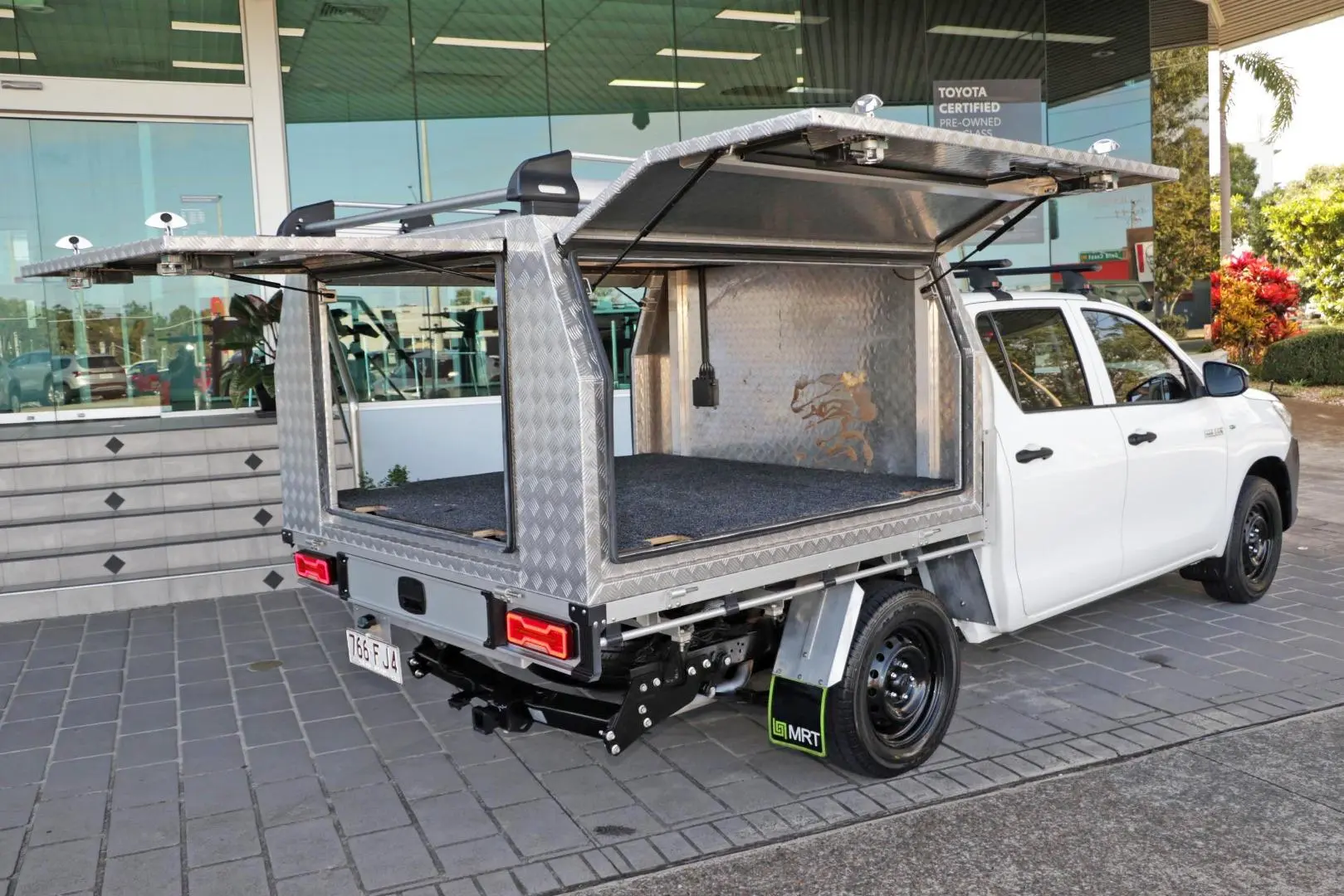 2022 Toyota Hilux Gallery Image 9