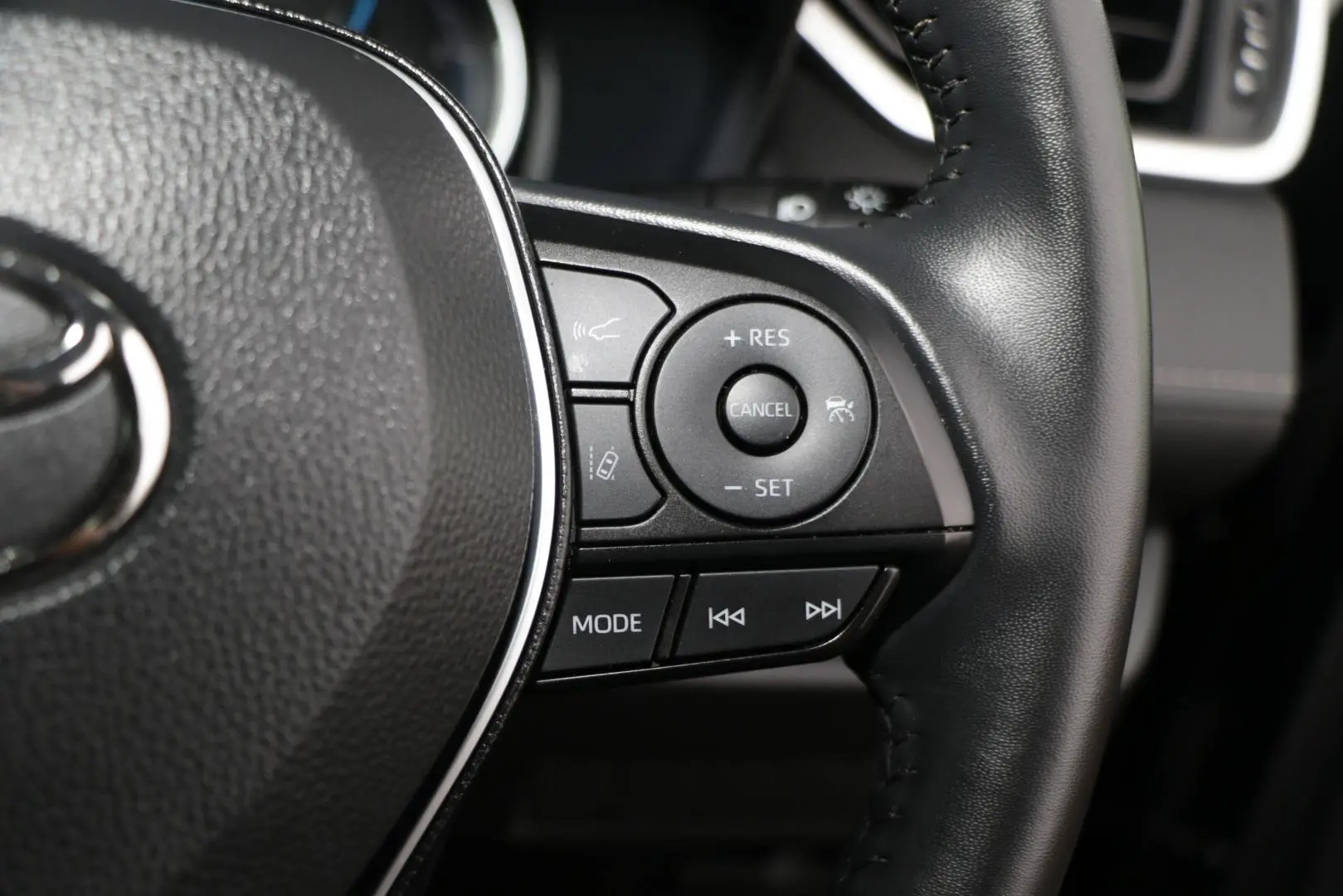 2024 Toyota RAV4 Gallery Image 18