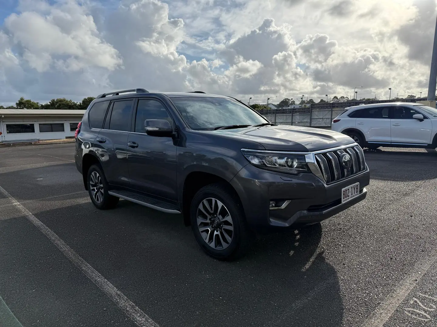 2023 Toyota Landcruiser Prado Image 4