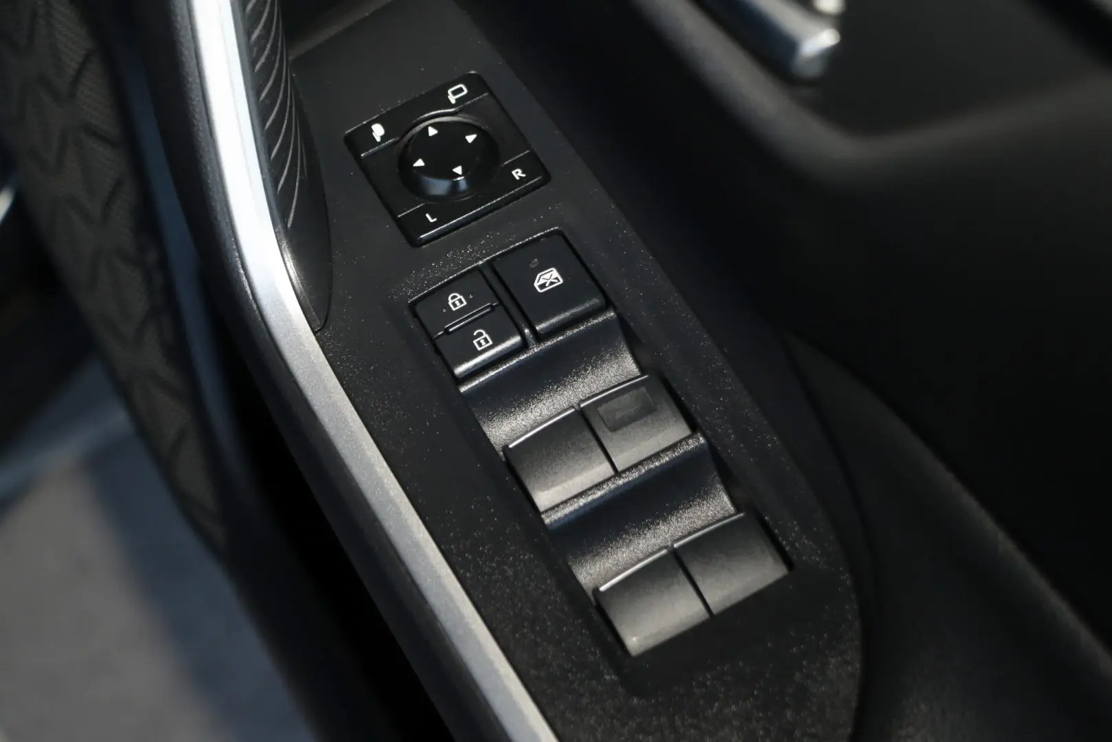 2021 Toyota RAV4 Gallery Image 18