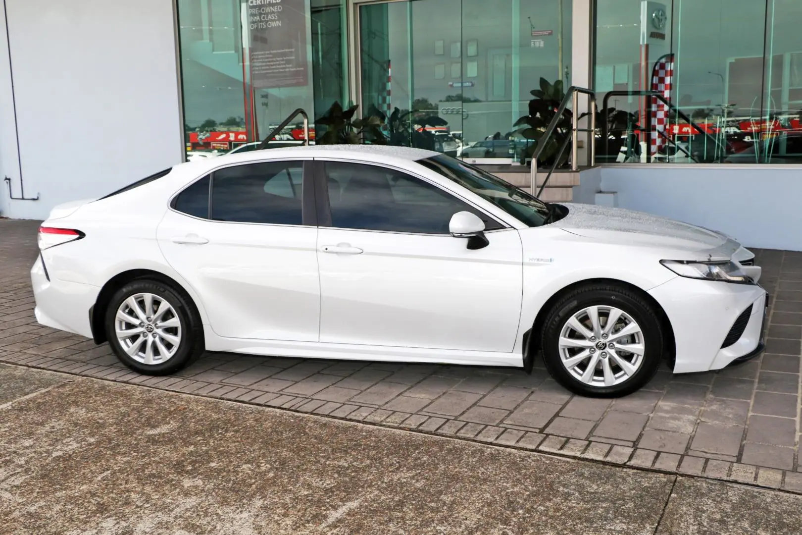 2020 Toyota Camry Gallery Image 5