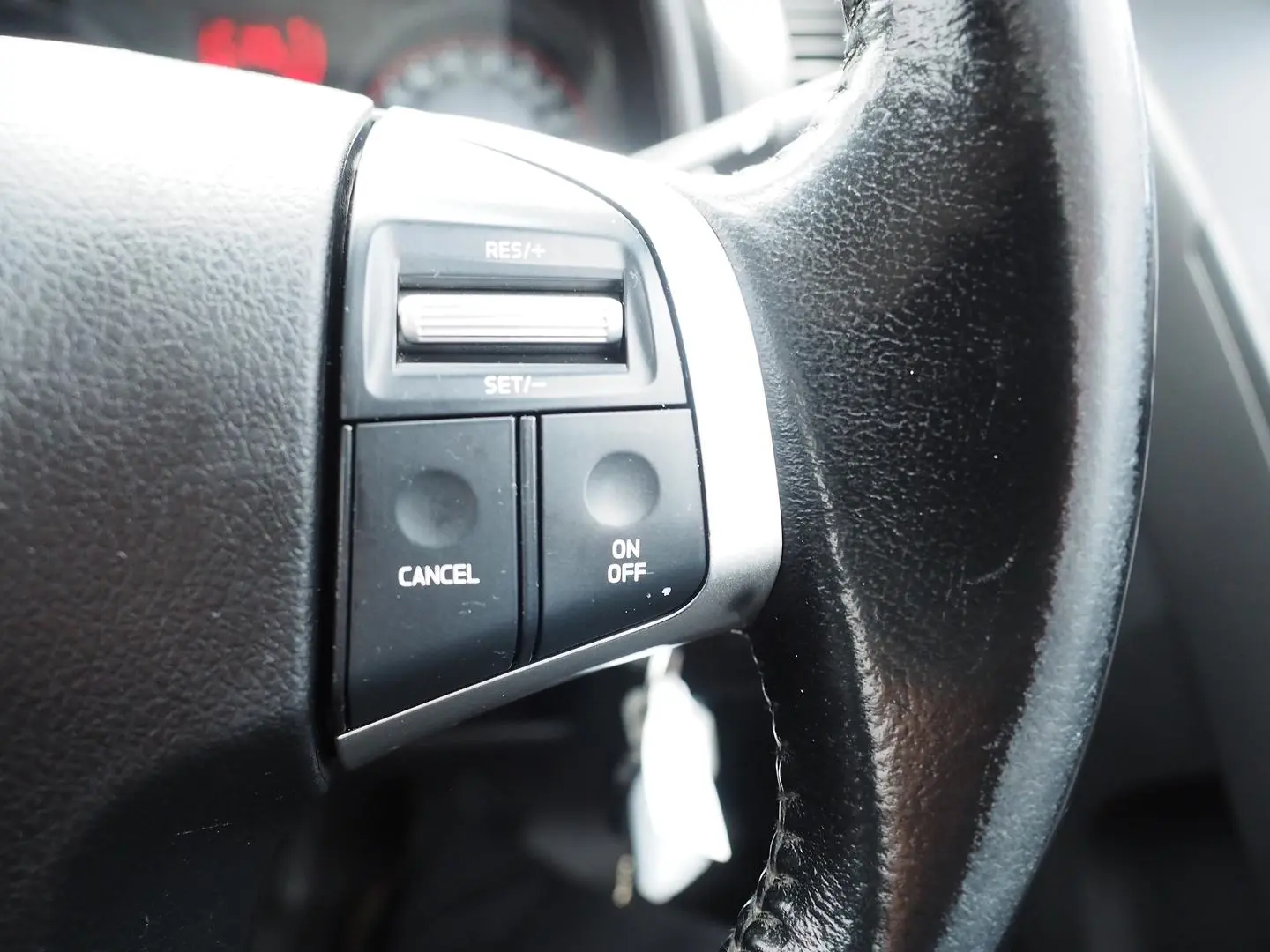 2019 Isuzu D-MAX Gallery Image 25