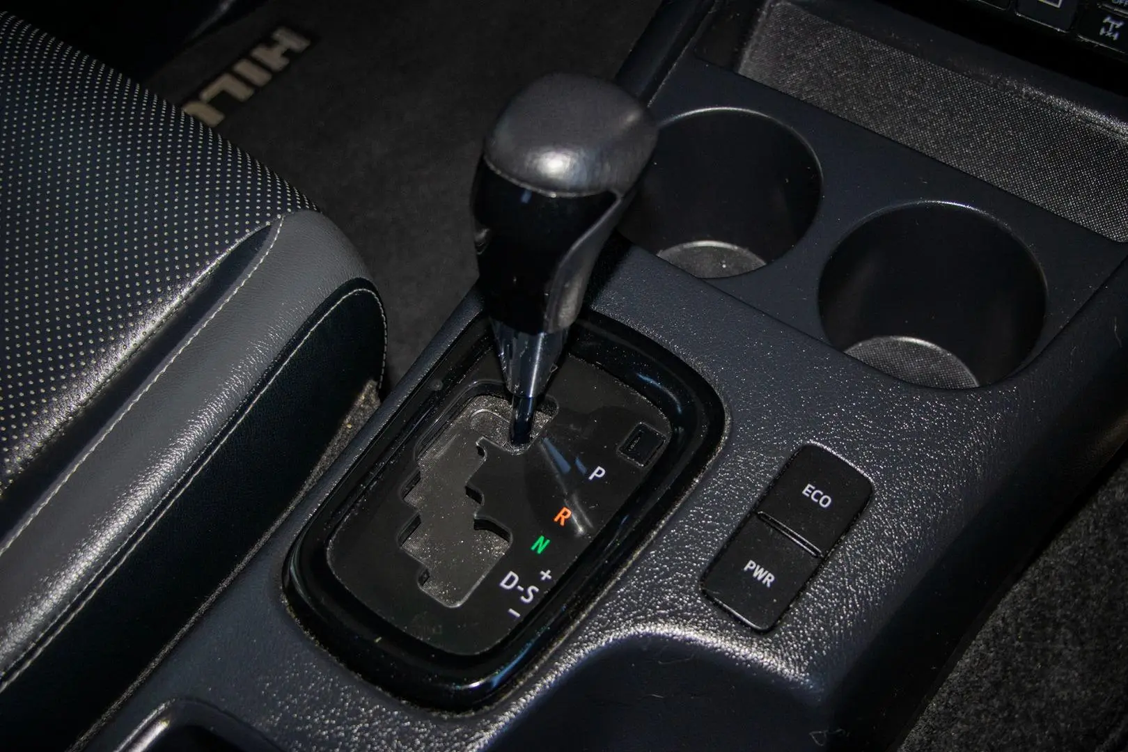 2022 Toyota Hilux Gallery Image 10