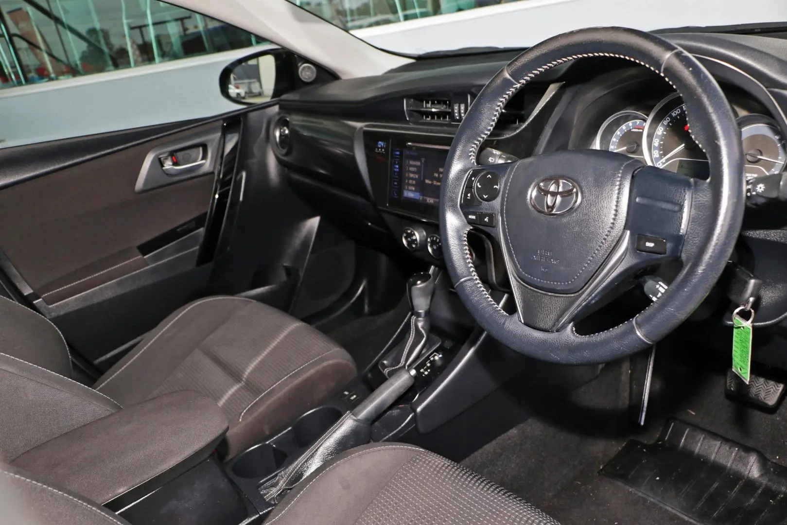 2018 Toyota Corolla Gallery Image 6