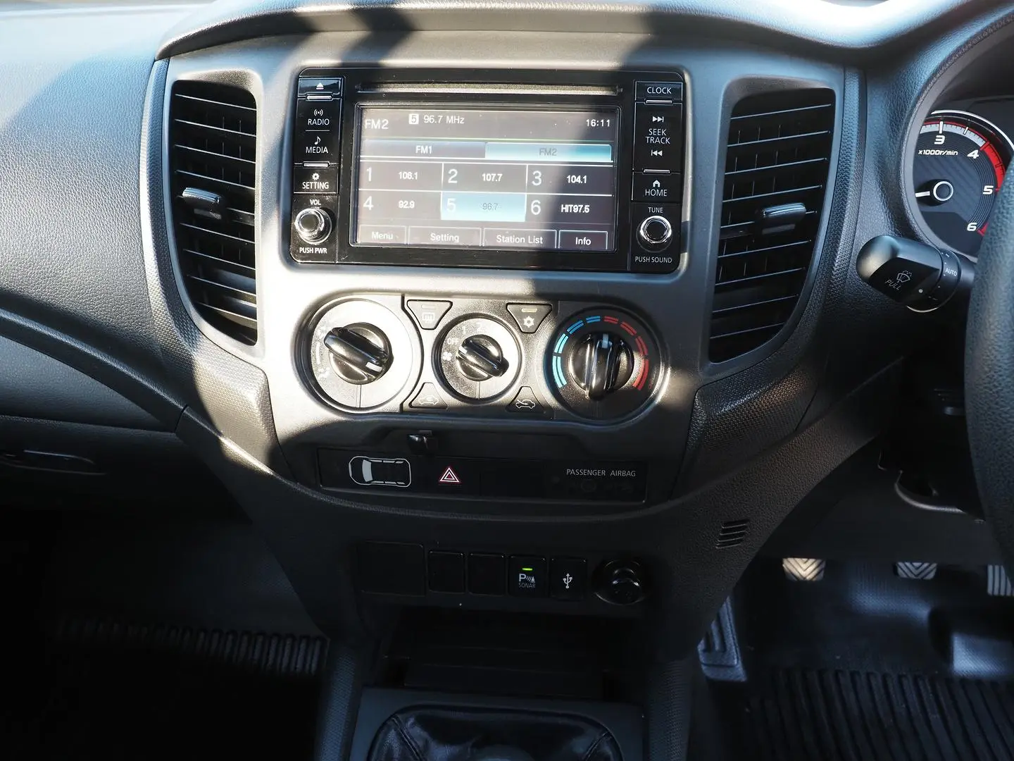 2019 Mitsubishi Triton Gallery Image 23
