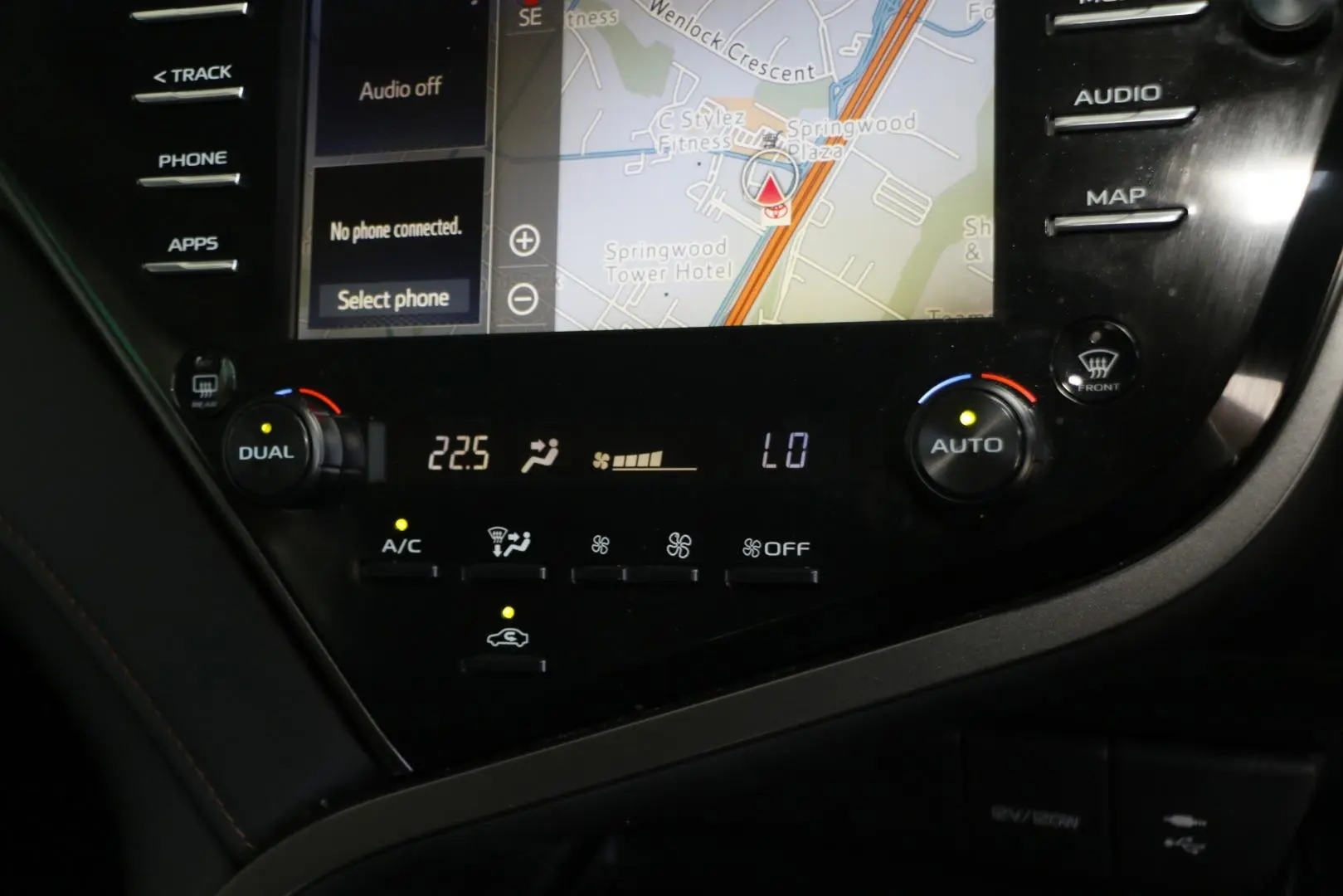2020 Toyota Camry Gallery Image 17