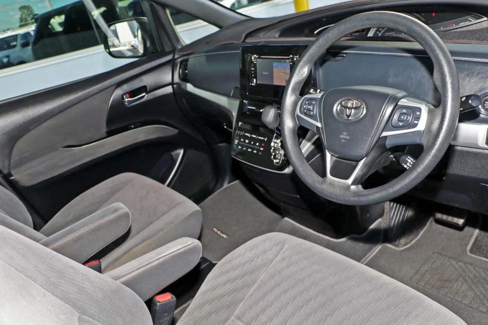 2018 Toyota Tarago Gallery Image 6