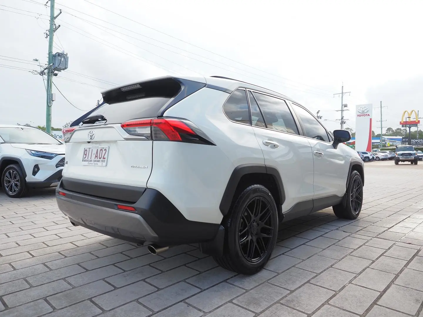 2020 Toyota RAV4 Gallery Image 6