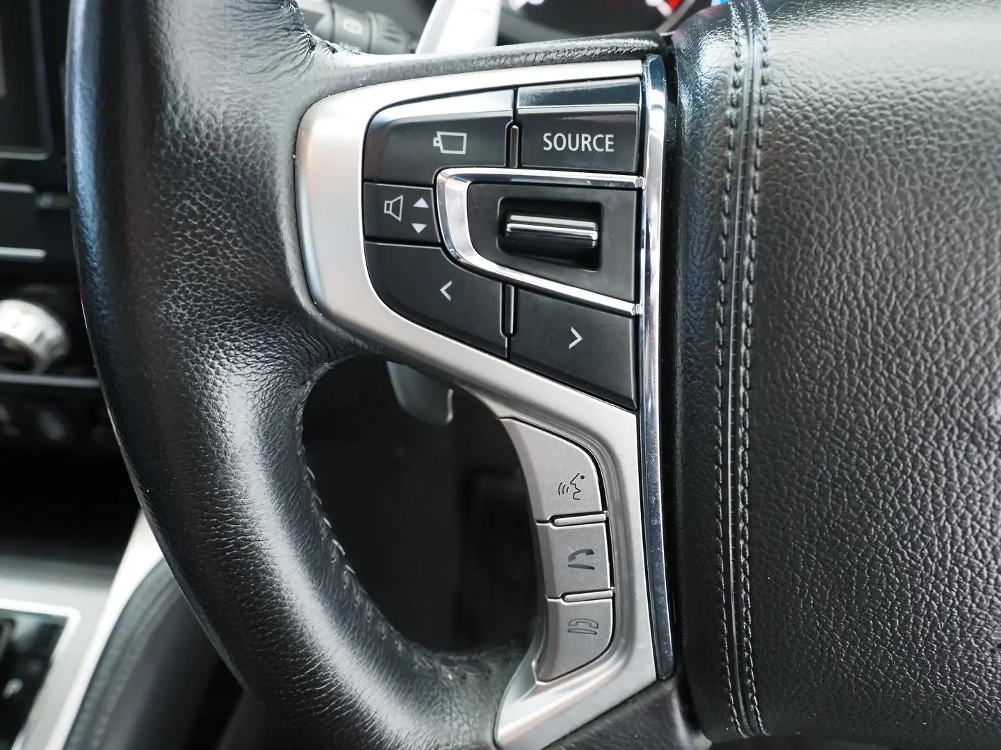 2022 Mitsubishi Pajero Sport Gallery Image 23