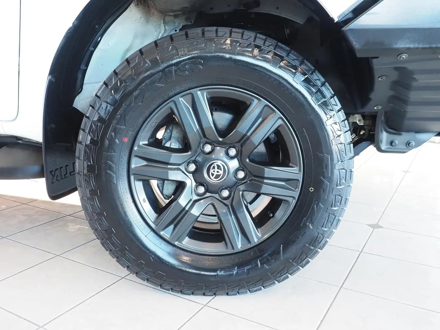 2023 Toyota Hilux Gallery Image 12