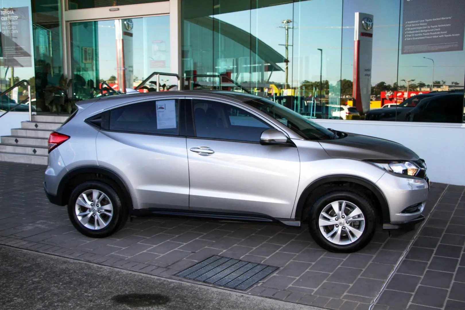 2015 Honda HR-V Gallery Image 5