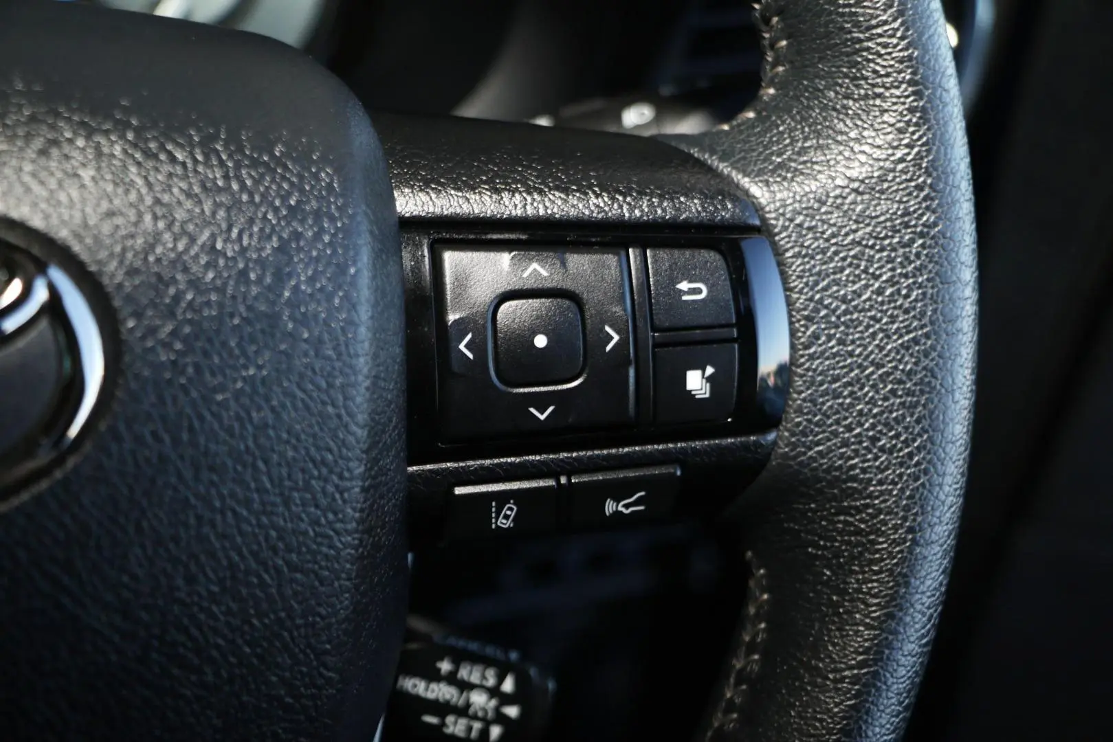 2025 Toyota Hilux Gallery Image 20