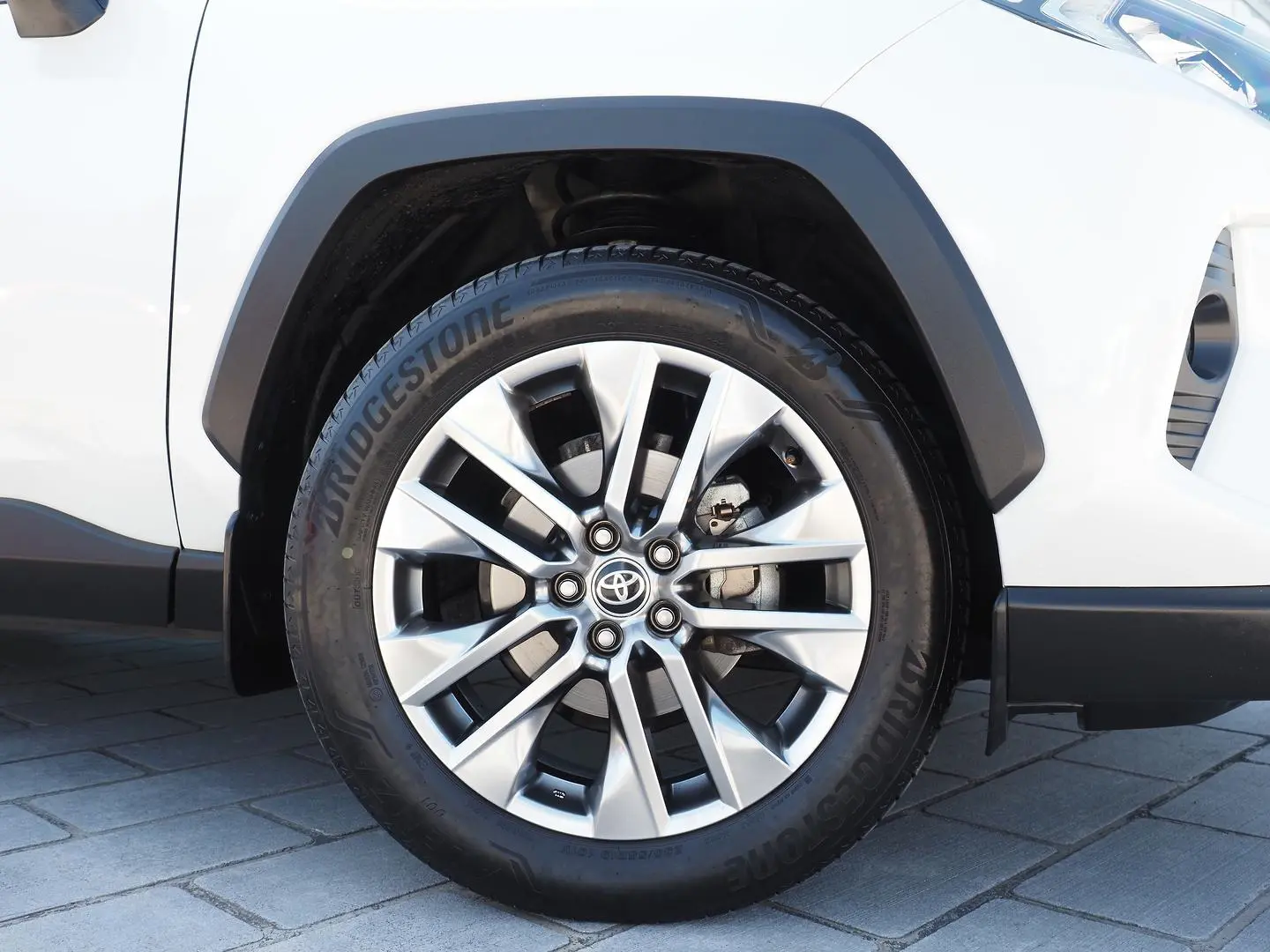 2021 Toyota RAV4 Gallery Image 11