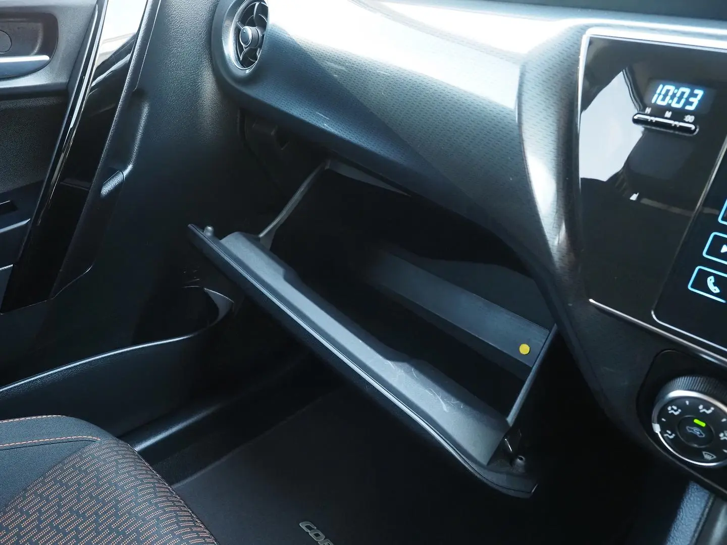 2016 Toyota Corolla Gallery Image 18
