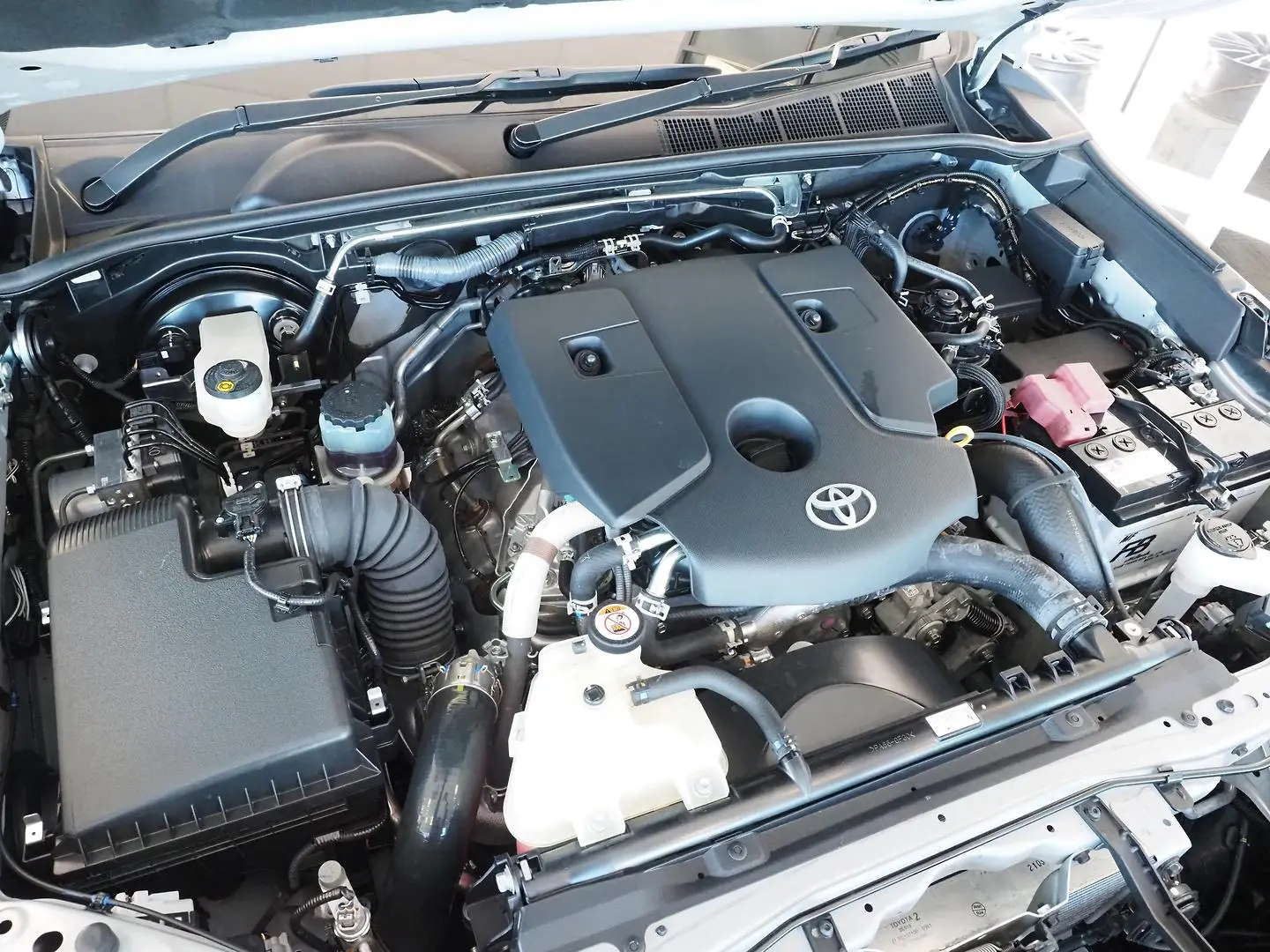 2025 Toyota Hilux Gallery Image 5