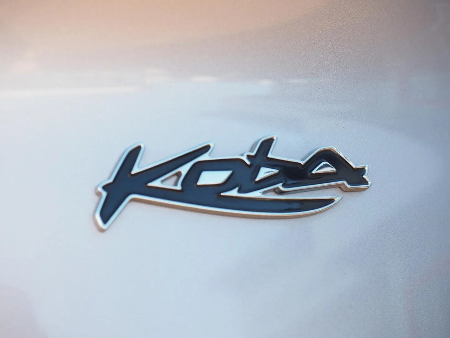 2018 Toyota C-HR Gallery Image 19