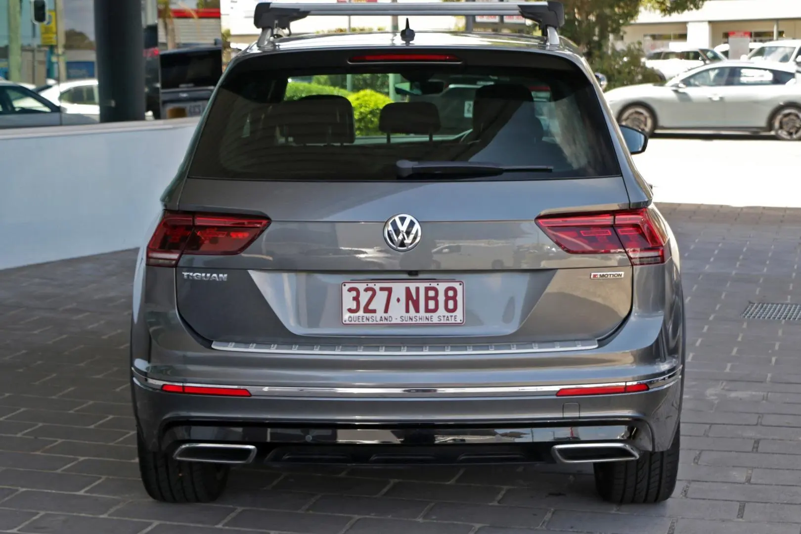 2018 Volkswagen Tiguan Gallery Image 4