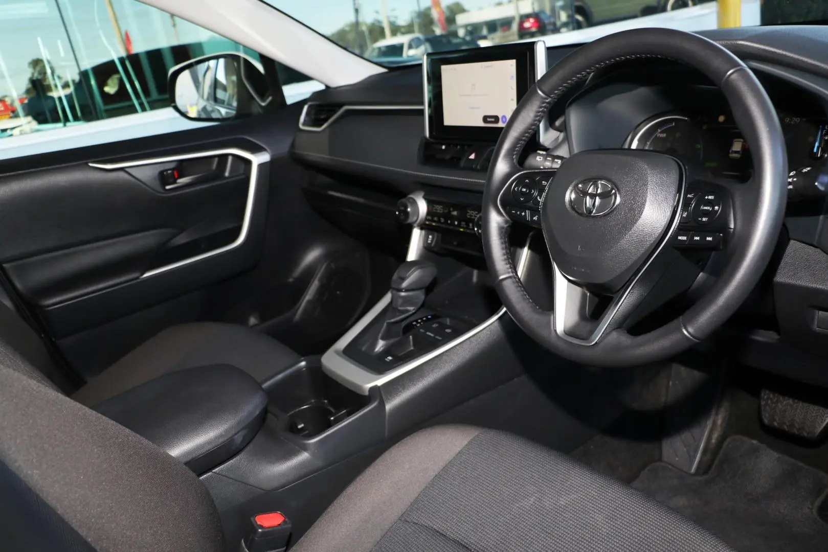2025 Toyota RAV4 Gallery Image 6