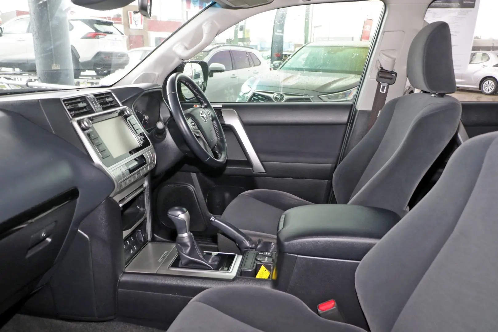 2018 Toyota Landcruiser Prado Gallery Image 8