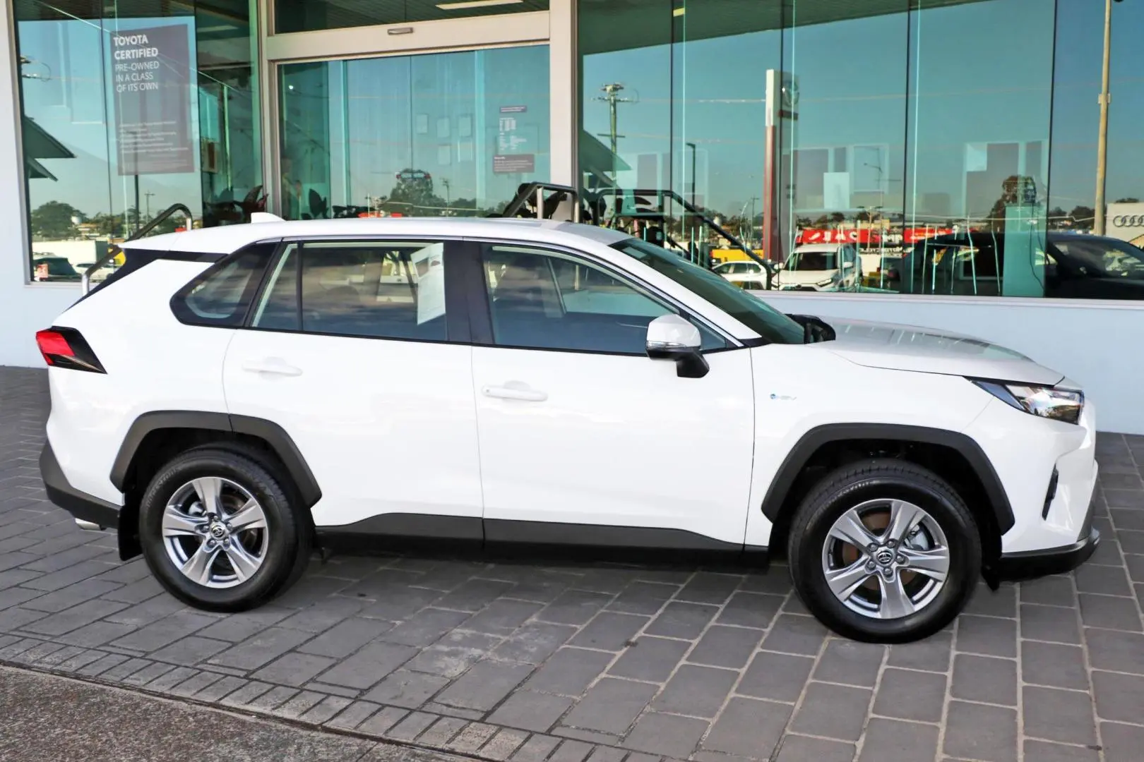 2025 Toyota RAV4 Gallery Image 6